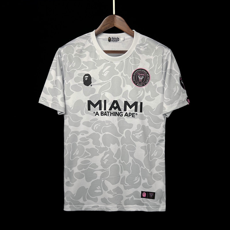 Lot De Maillot Miami Heat (BAPE #93) 2023/24 Rouge Lot De Maillot Miami Heat (BAPE #93) 2023/24 Rouge