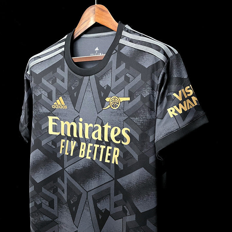 Camiseta de visitante del Arsenal 2022/23