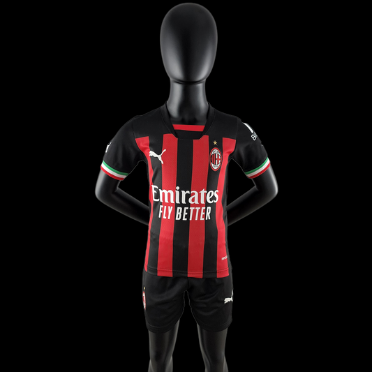 Equipación infantil del AC Milan