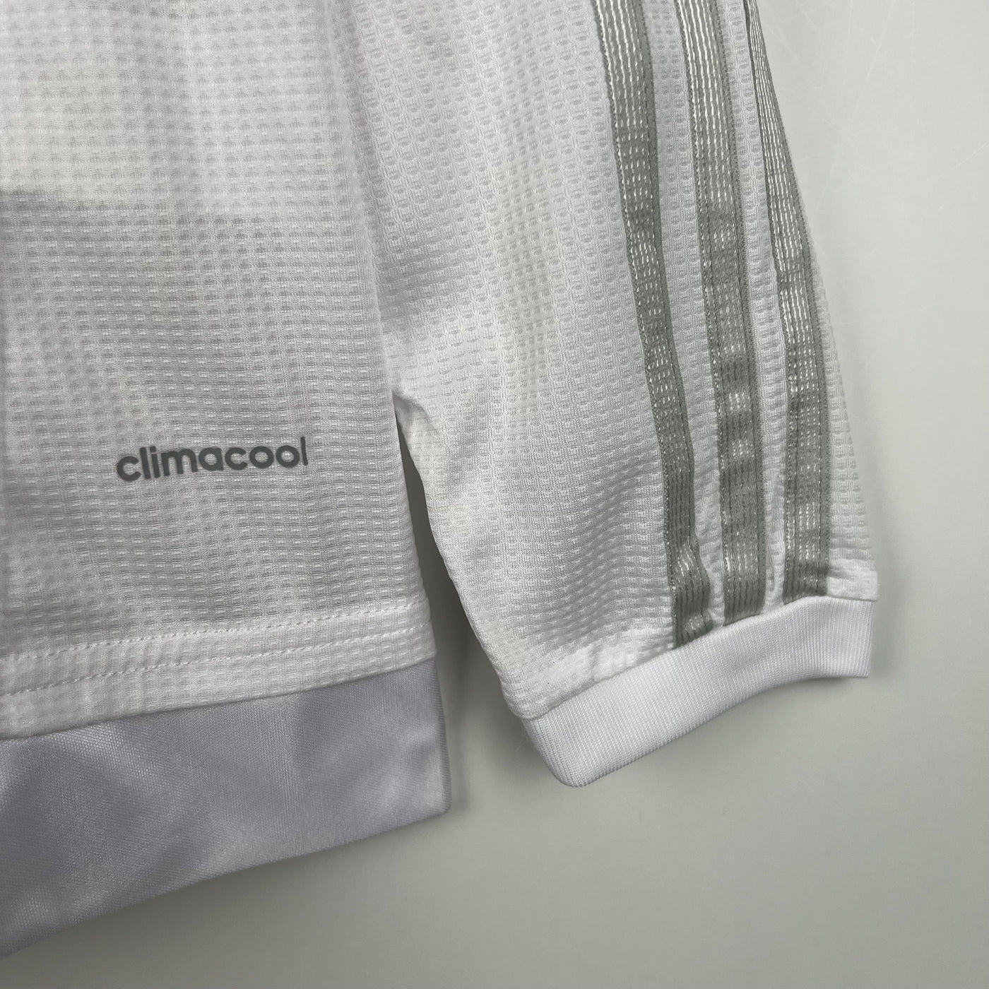Maglia Real Madrid 2015 2016 manica lunga retrò