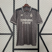 Terza maglia del Real Madrid 2024/2025