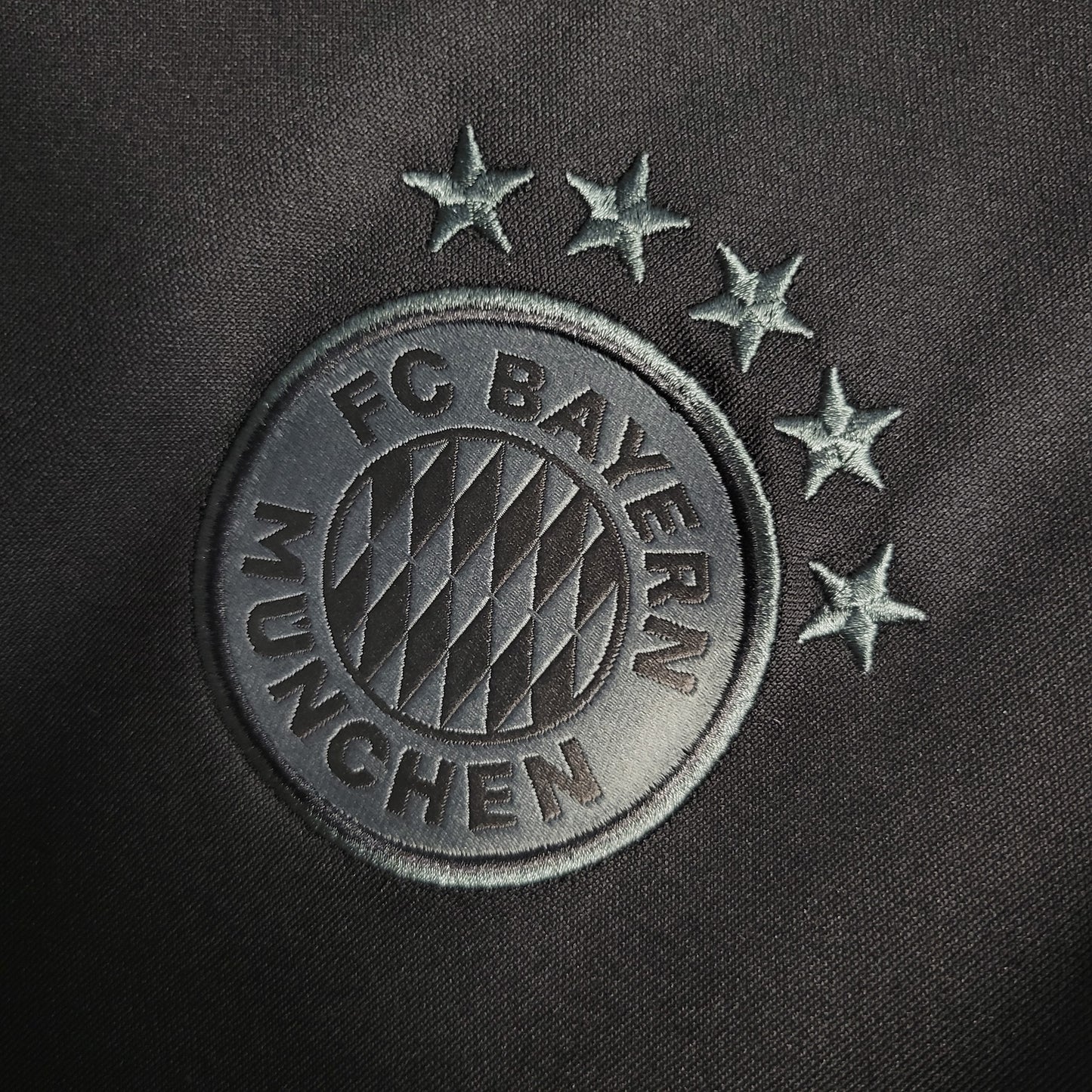 Camiseta Bayern Munich 2023 2024 Completa Negra