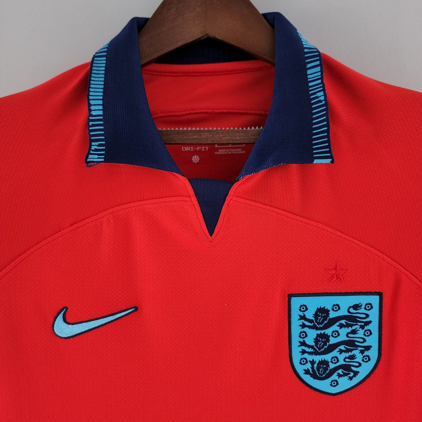 Camiseta de visitante de Inglaterra 2022/23