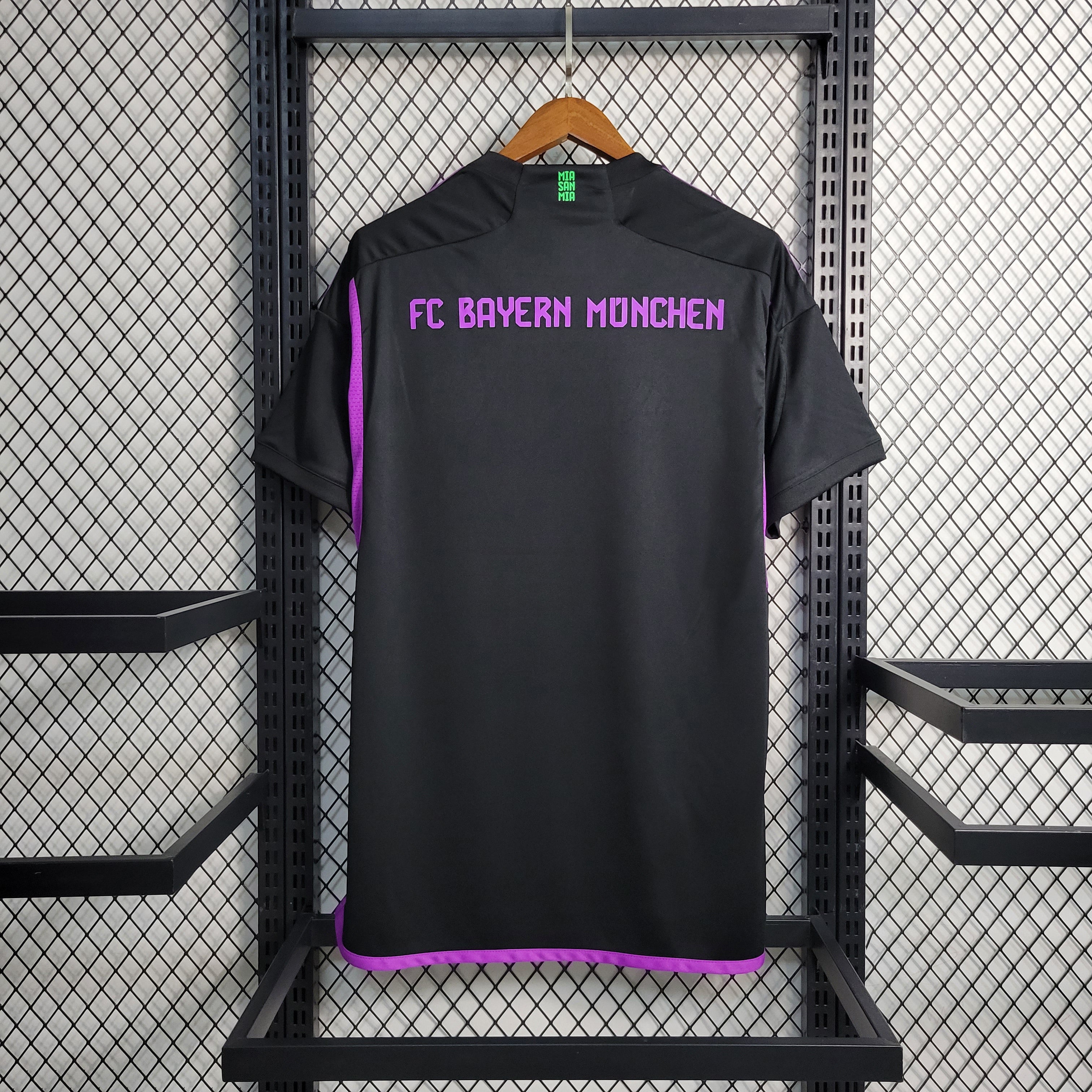 Maglia da trasferta del Bayern Monaco 2023 2024