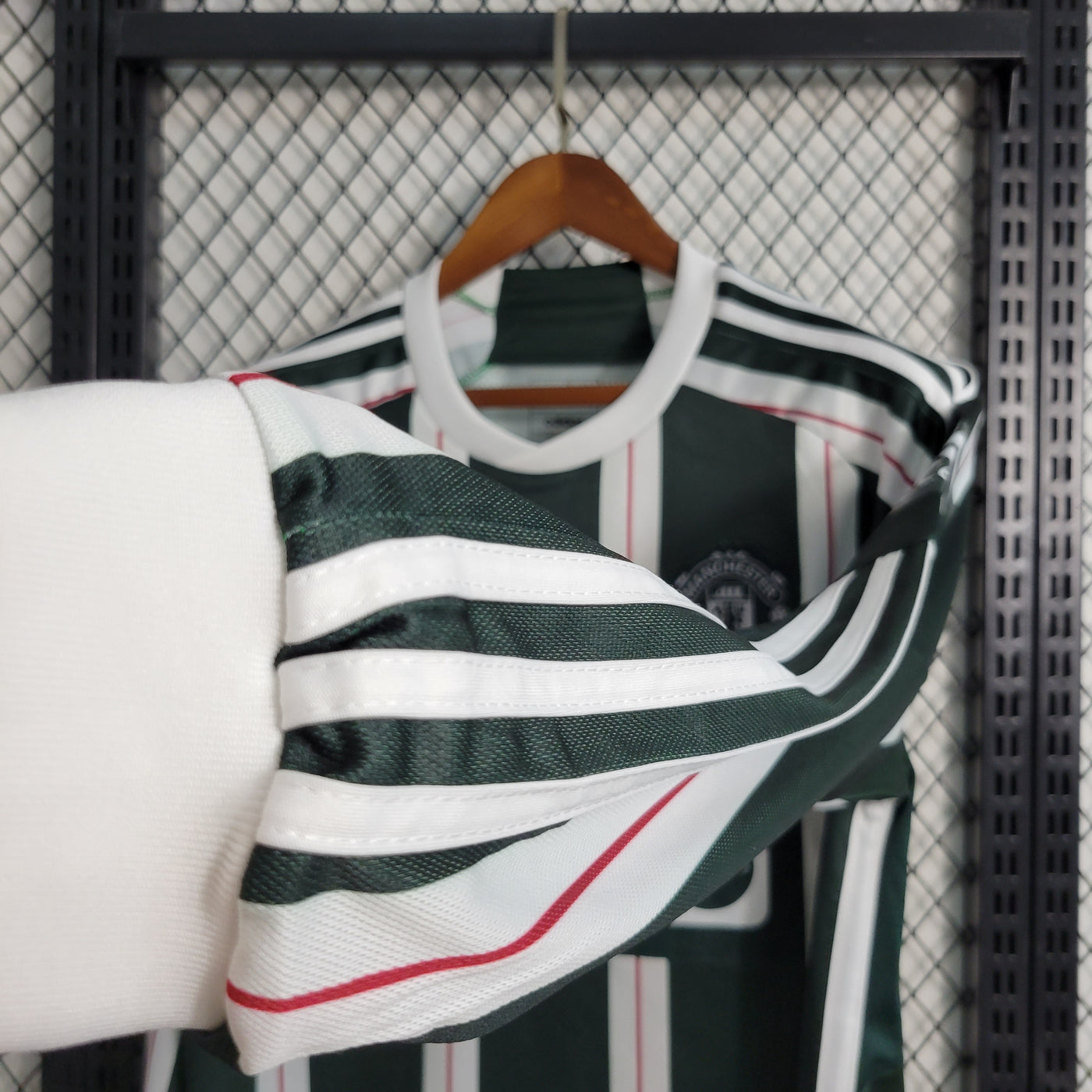 Maglia da trasferta del Manchester United 2023 2024 maniche lunghe