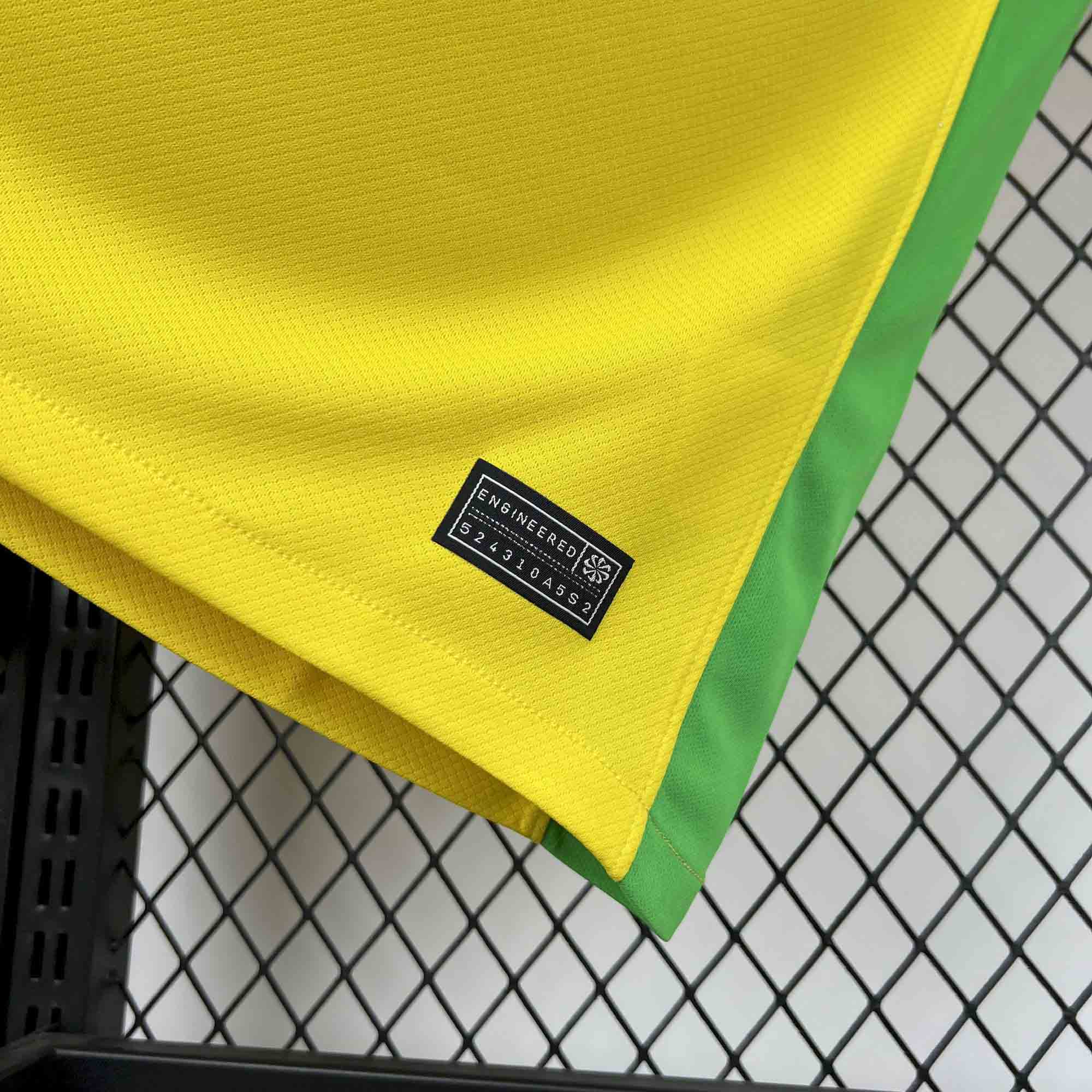 '-Maillot Brésil Domicile 2025