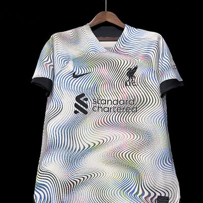 Maglia da trasferta del Liverpool 2022/23