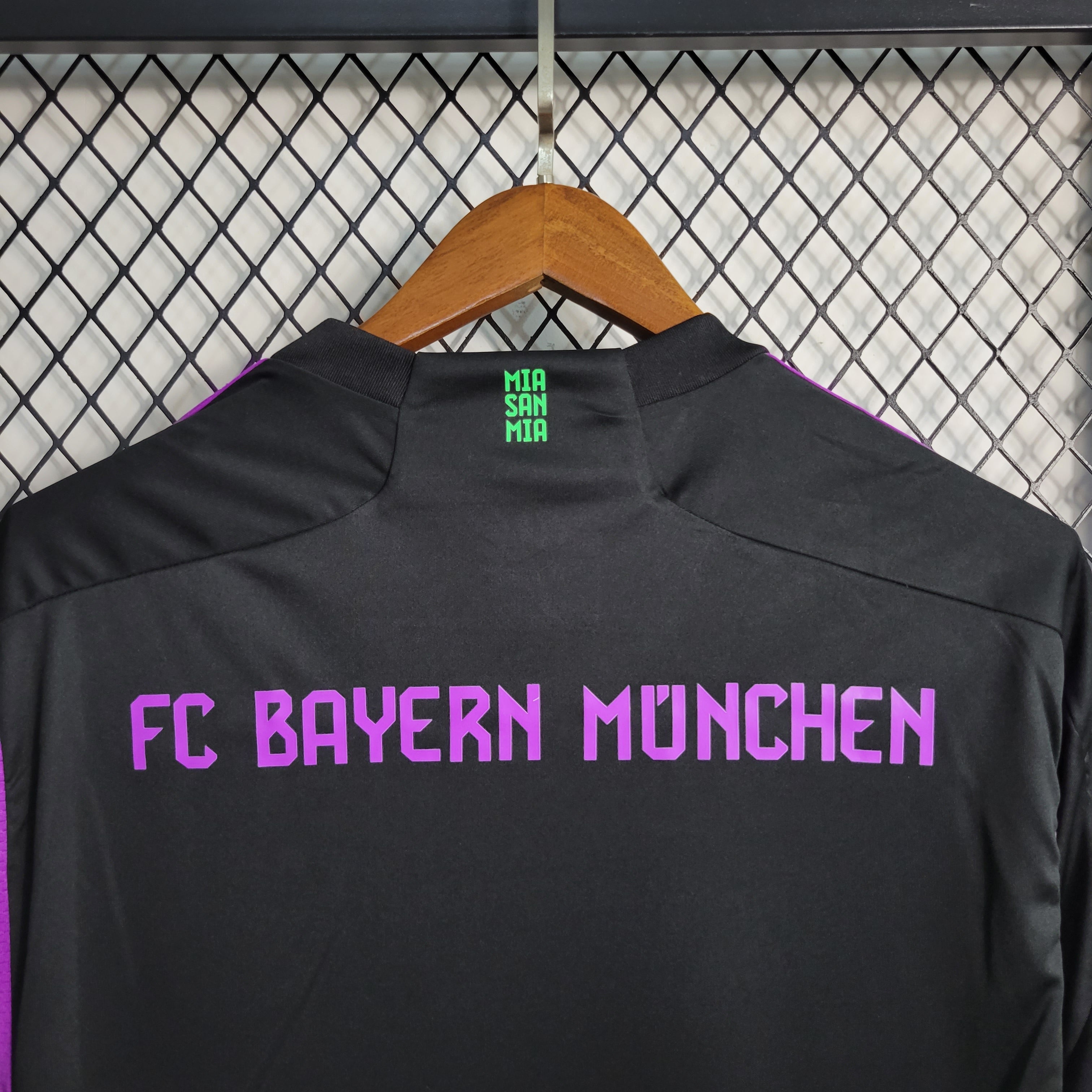 Maglia da trasferta del Bayern Monaco 2023 2024