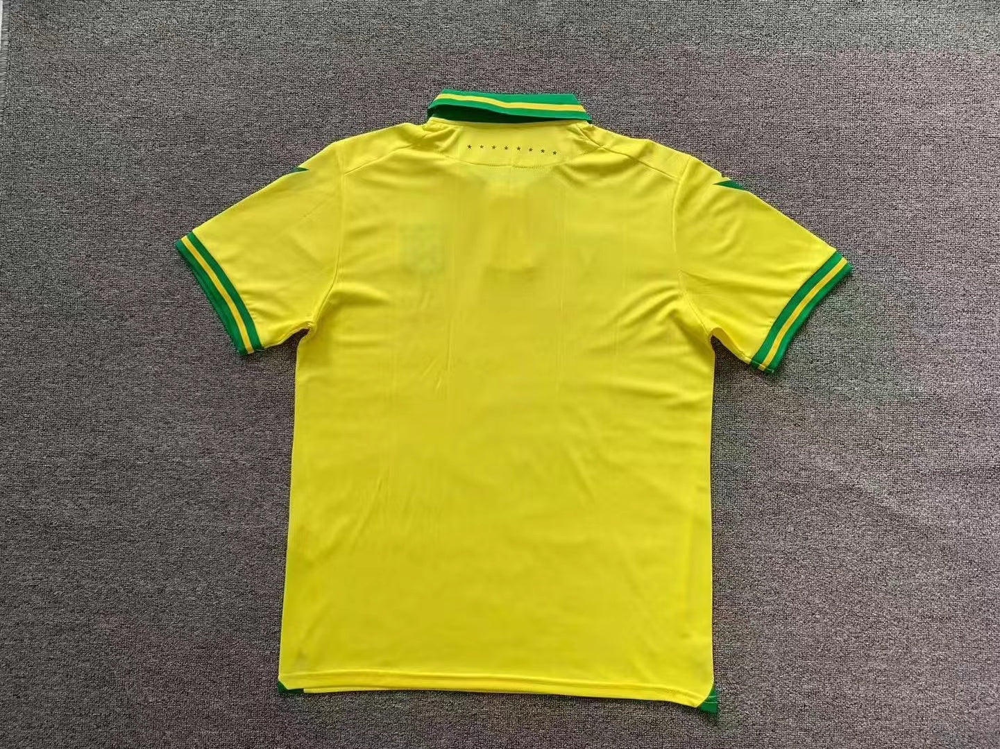 FC Nantes maillot foot domicile 2023 2024