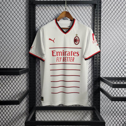 Camiseta de visitante del AC Milan 2022/23