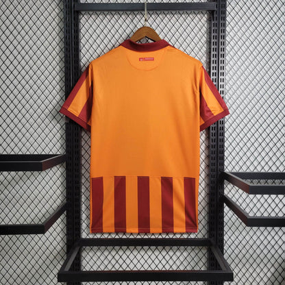 Camiseta de futbol local galatasaray 2023 2024