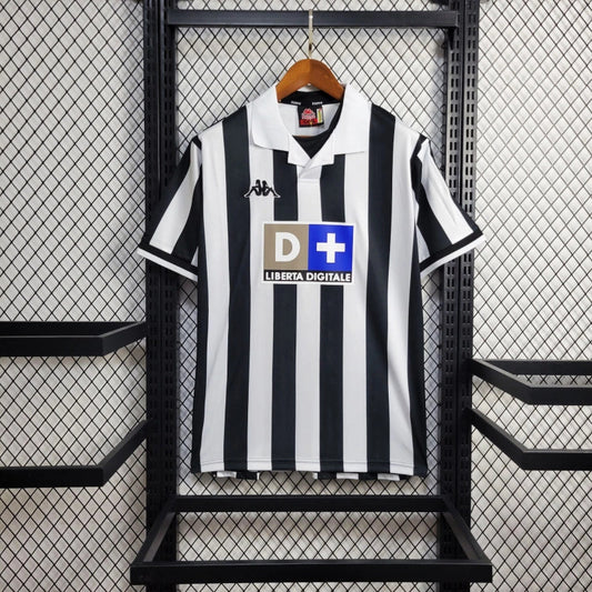 Camiseta retro de local de la Juventus 1998/99