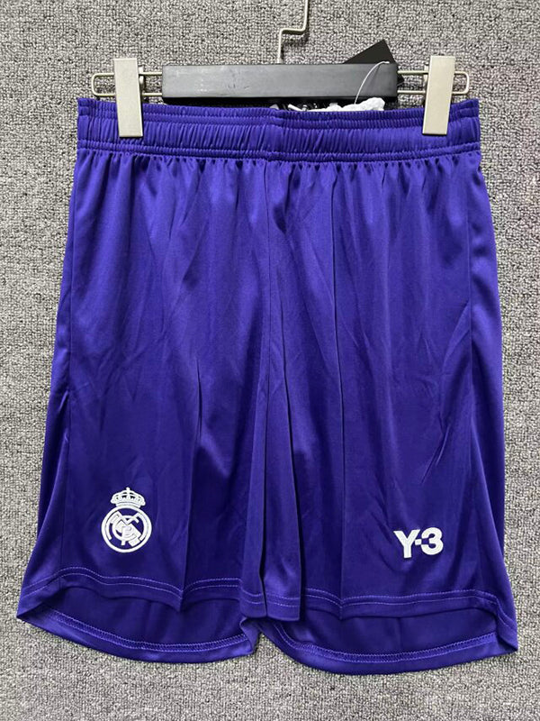 Pantaloncini viola Y-3 del Real Madrid
