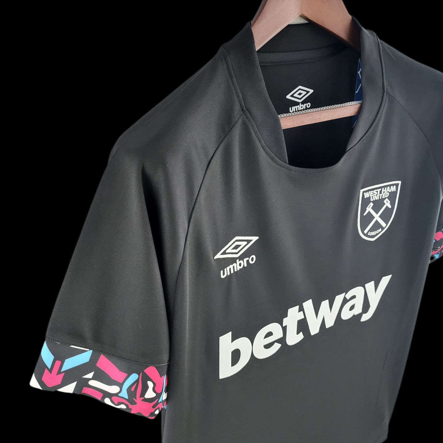 Camiseta de visitante del West Ham 2022/23