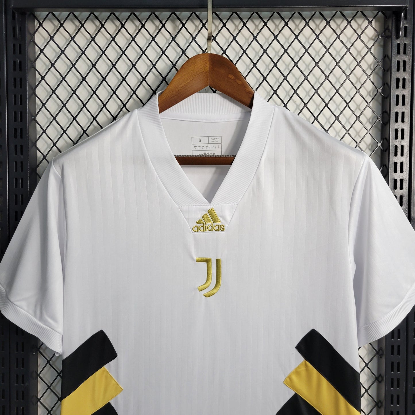 Camiseta Retro Juventus 2023 2024