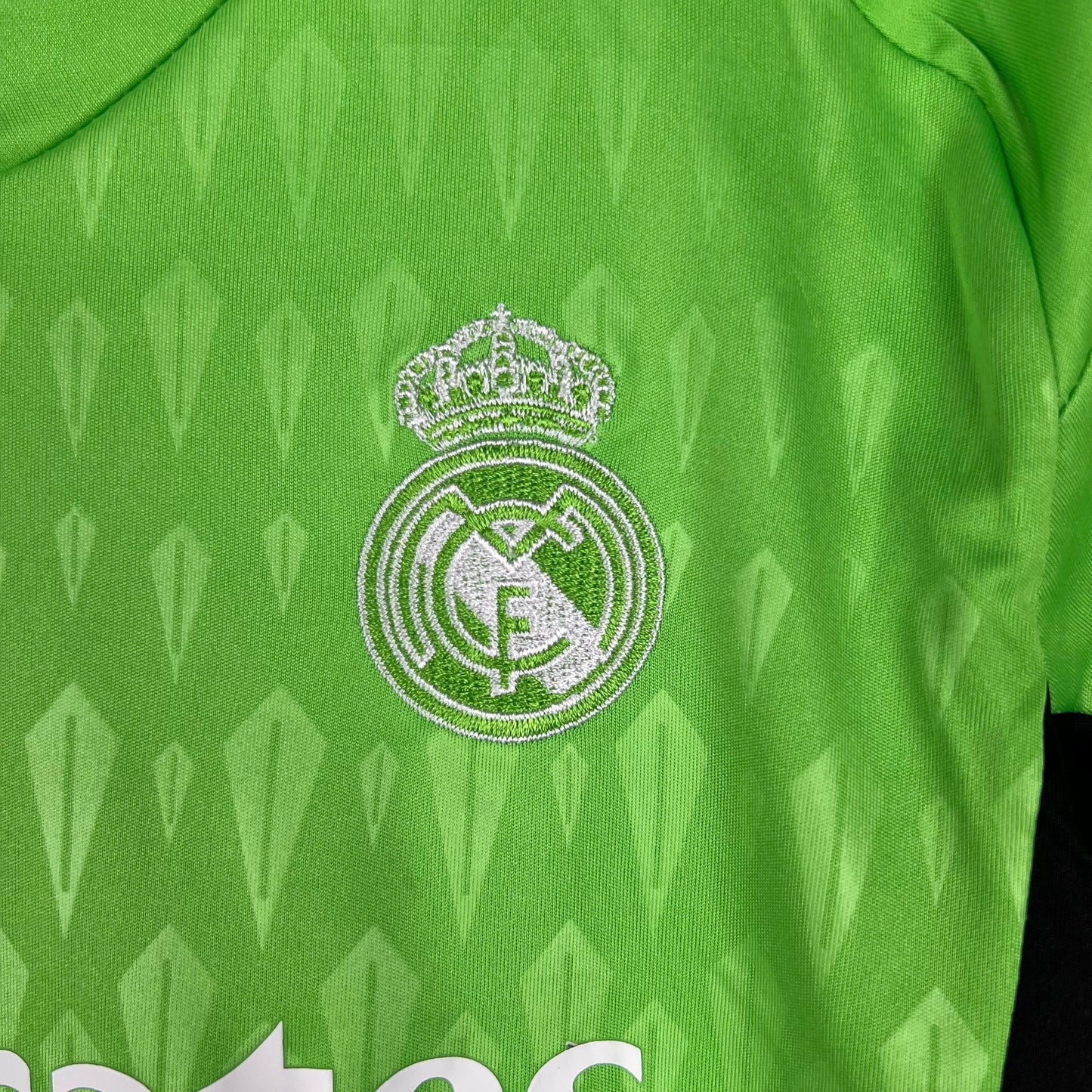 Kit Enfant Real Madrid 2023 2024