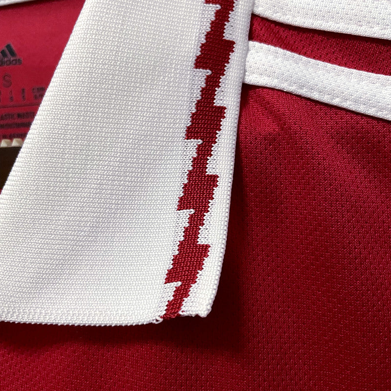 Maglia casalinga dell'Arsenal 2022 2023