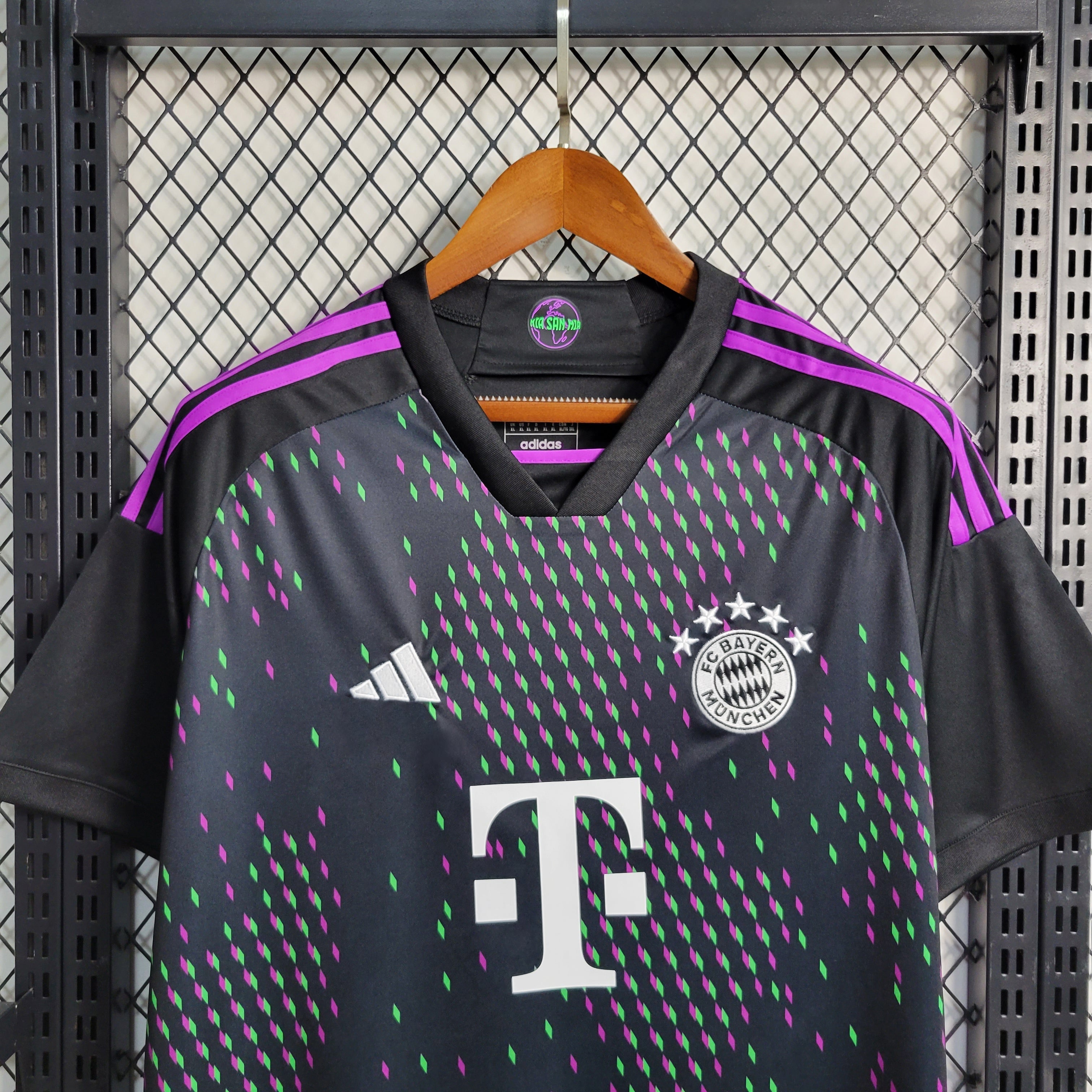 Maglia da trasferta del Bayern Monaco 2023 2024